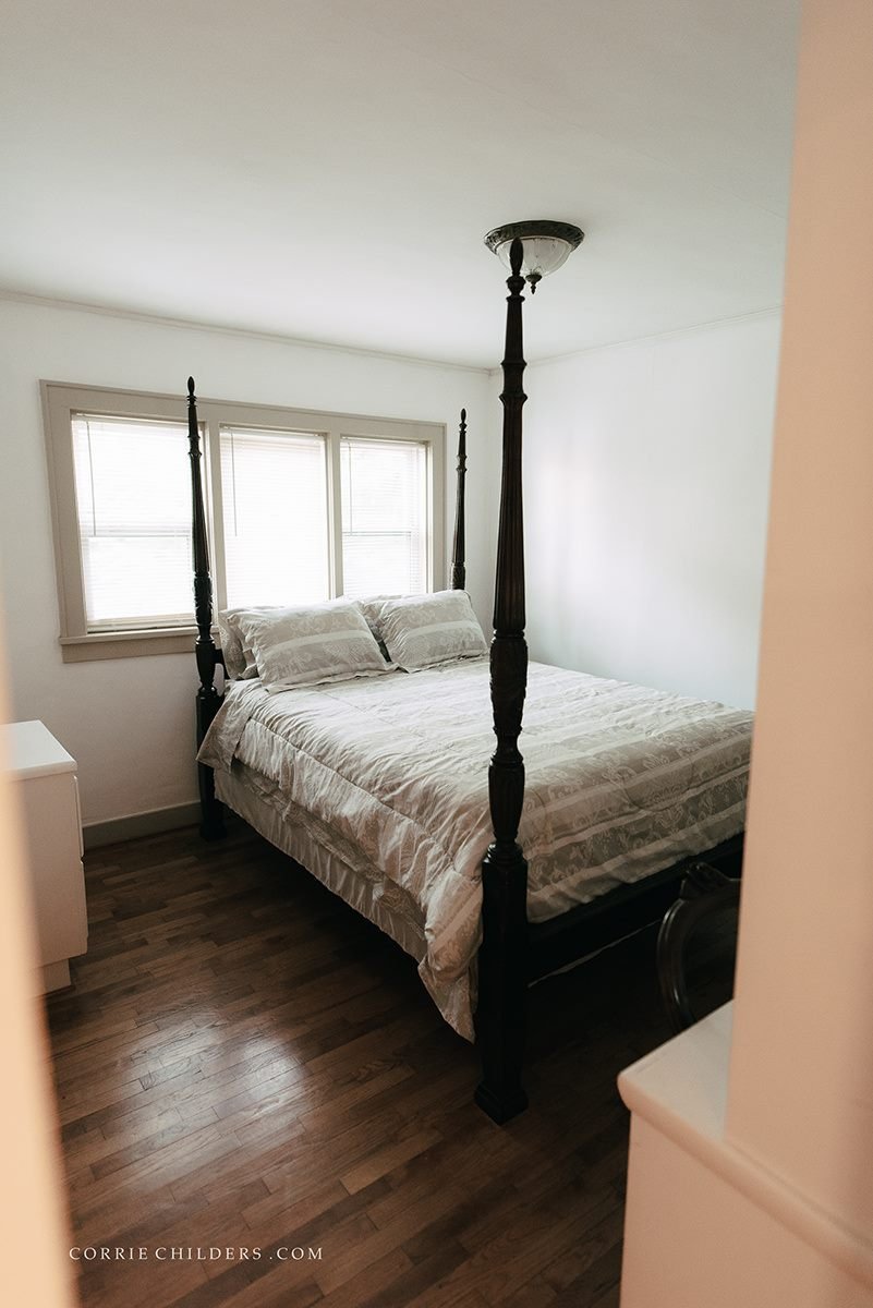 Four-poster bedroom at Rockford Grange Cottage