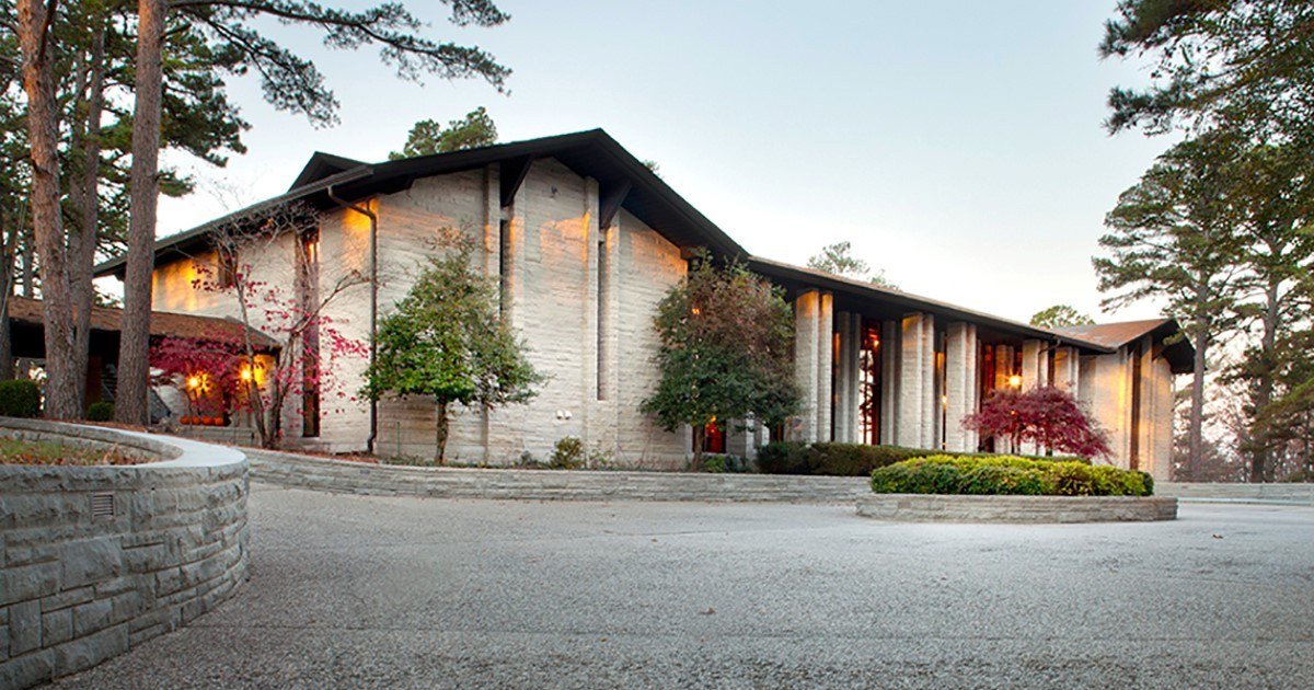 Greystone Estate on Beaver Lake